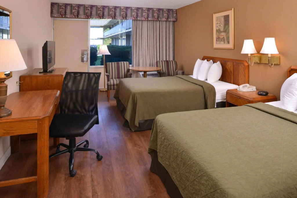 Quality Inn Dutch Inn
