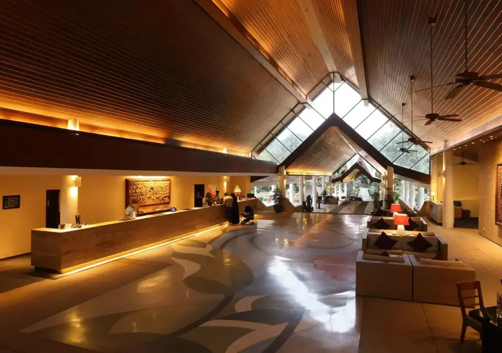 Le Meridien Phuket Beach Resort