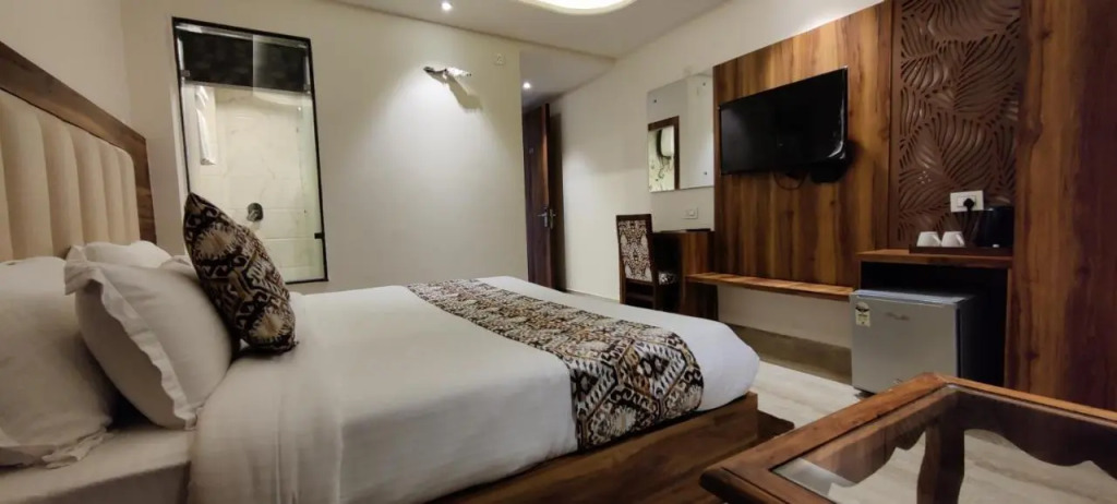 Hotel Classic Hills Bhagsunag Luxury Stay #Best Hotel in Mcleodganj #Mountain View Balcony Rooms #Spacious Parking #Prime Location in Dharamshala #Near Bhagsunag Waterfall #Top Selling Property in Mcleodganj