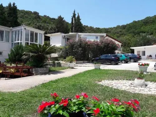 Apartments Zec