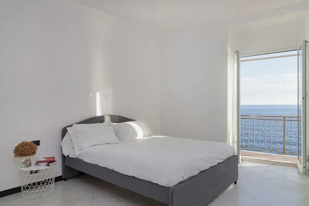 Sea Sound Apartment with Terrace