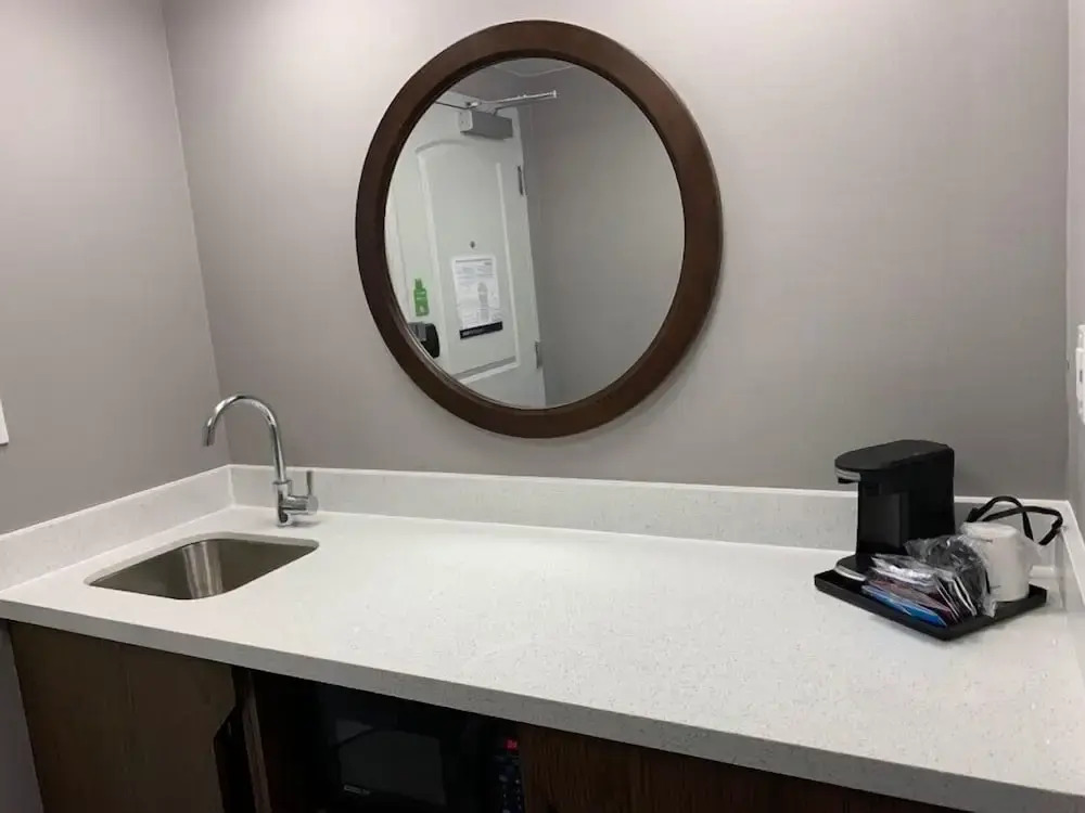 Hampton Inn & Suites Syracuse Erie Blvd I 690