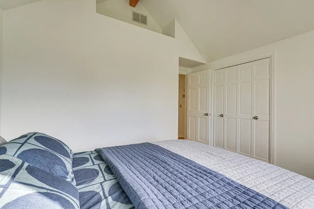 Tranquil Fort Wayne Home: 7 Mi to Downtown