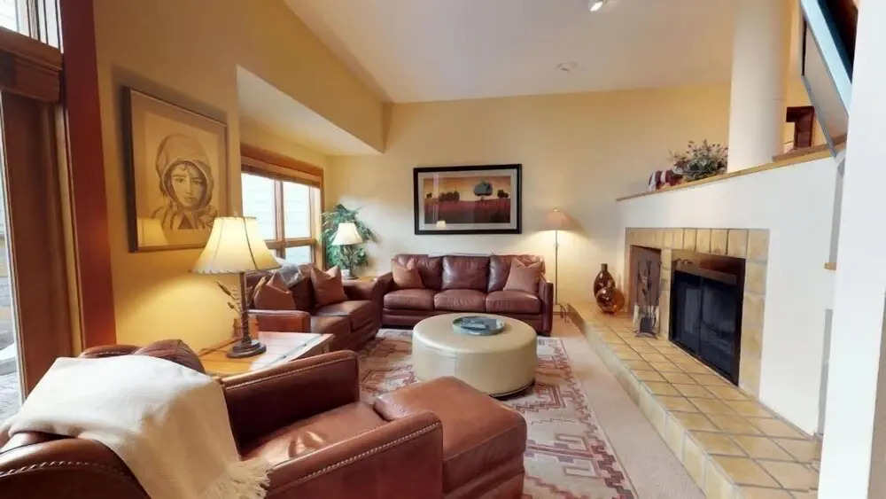 Gold-rated 3 Bedroom Condo Near Grand Hyatt Vail and Chair Lift 20