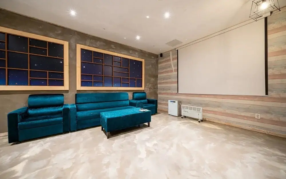 24 Block Hotel