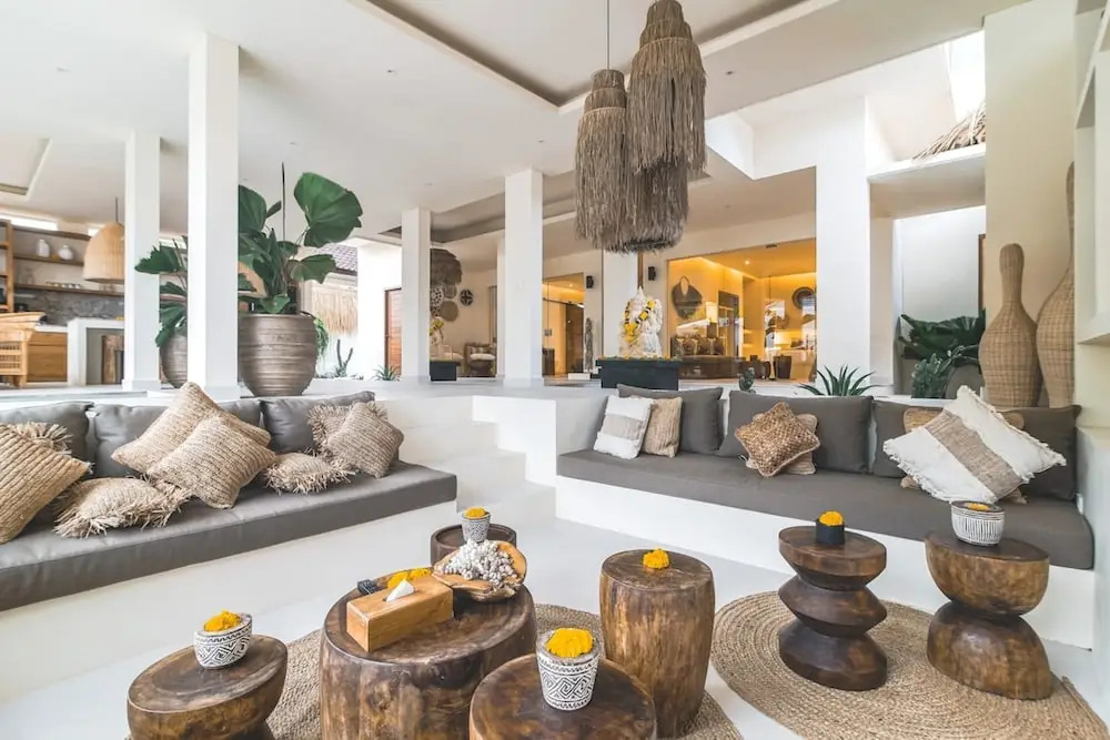 Villa Selaanc - Luxury 4BR Villa with Private Pool, Walking Distance to Seseh Beach