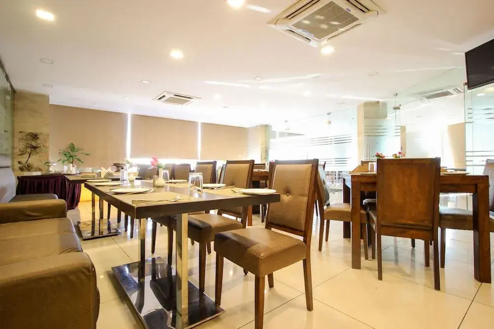 Oyo 7918 Home Apartment the Premium Services