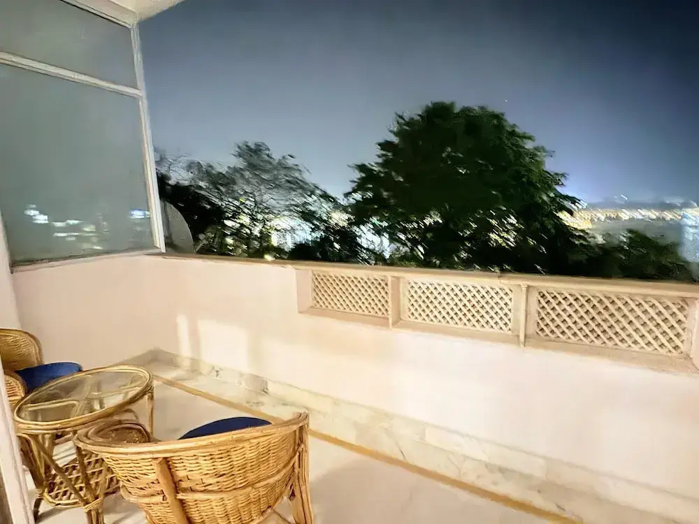 Luxury 2 Bedroom's Apartment