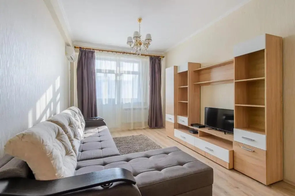Apartments on Kazybek by 125 1 floor 6