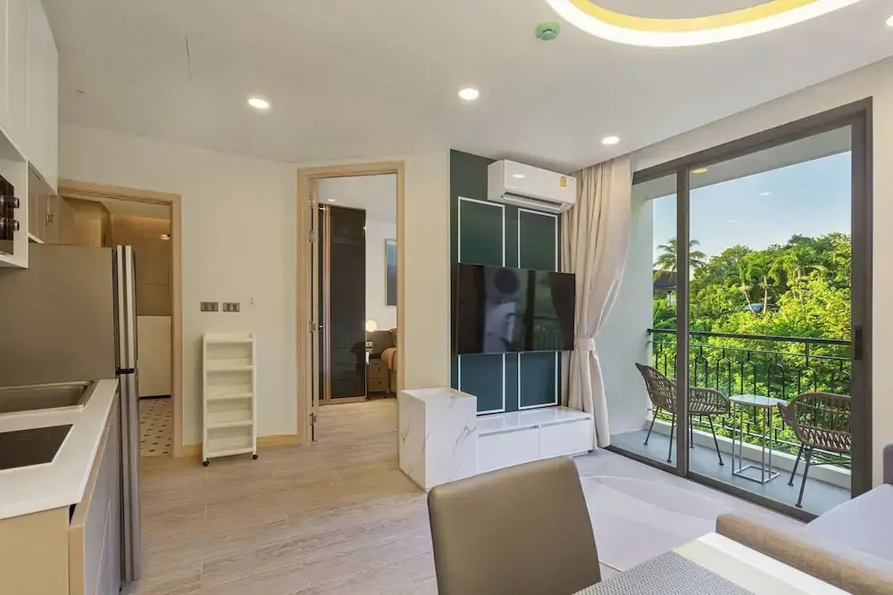 One bedroom Palmetto Condo Karon A 606