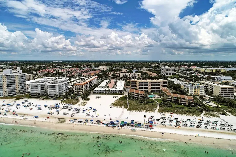 Midnight Cove Ii 111f - Spectacular Vacation Rental! 2 Bedroom Condo