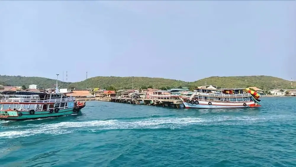 บ้านพักการ์ฟิลด์ ซีวิว เกาะล้าน