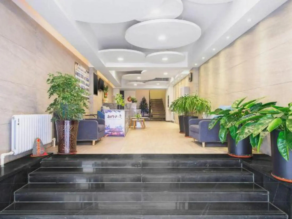 Tianxi Collection Hotel (Dalian Railway Station Youhao Square)