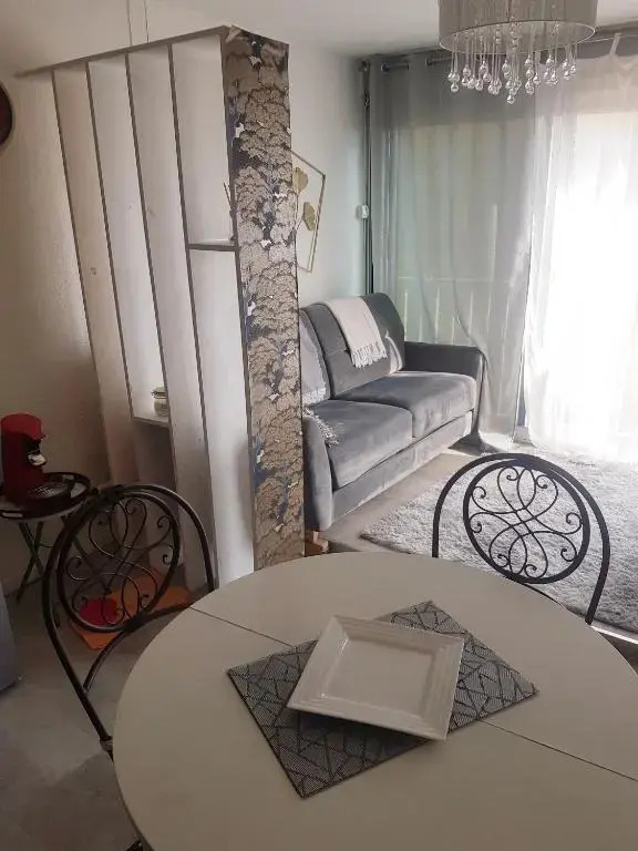 Studio Gruissan Proche Plage Des Chalets (Adults Only)