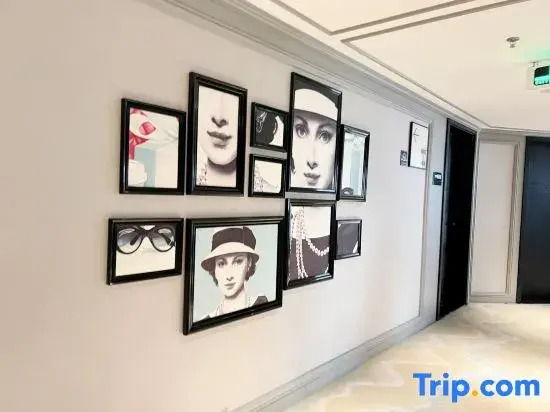 YOU-SEE Hotel (Zhuhai Riyuebei Grand Theater, Qinglv Road,)