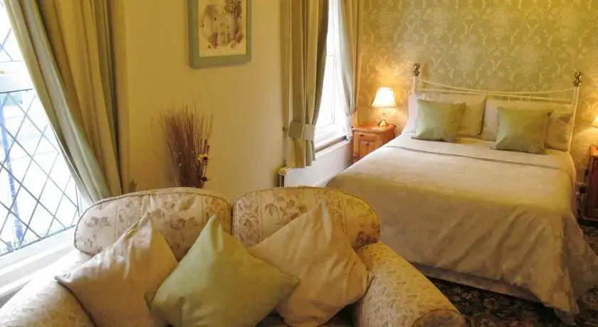 Kenwood Guest House — ОТЕЛЬ ЗАКРЫТ