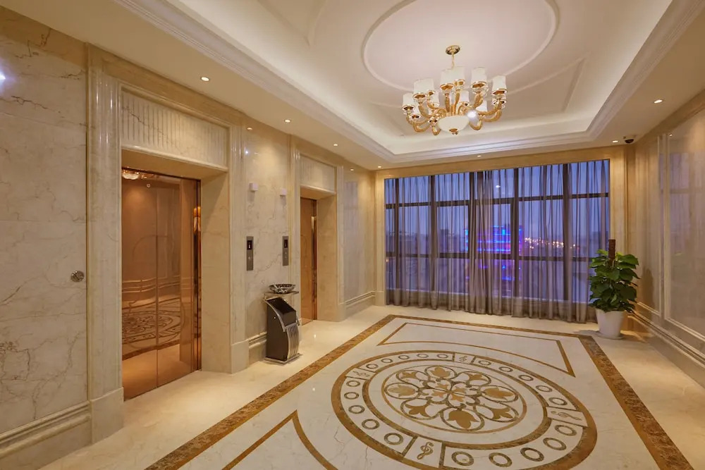 Venus International Hotel