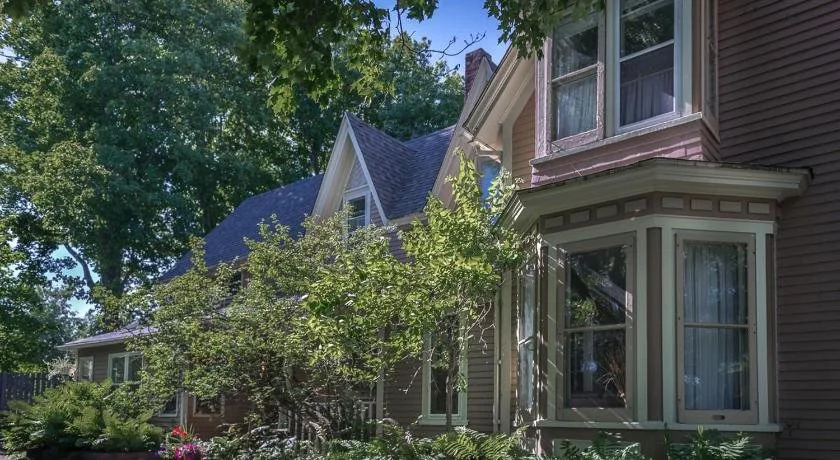 Sackville Bed & Breakfast