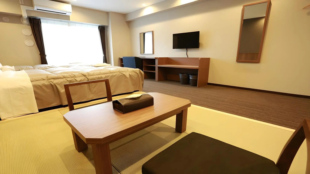 The Base Sakai Higashi Apartment Hotel