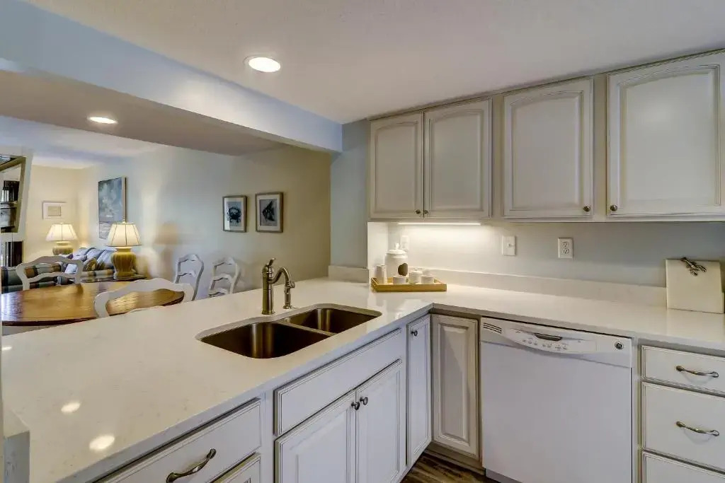 154 The Greens 3 BR Shipyard Condo