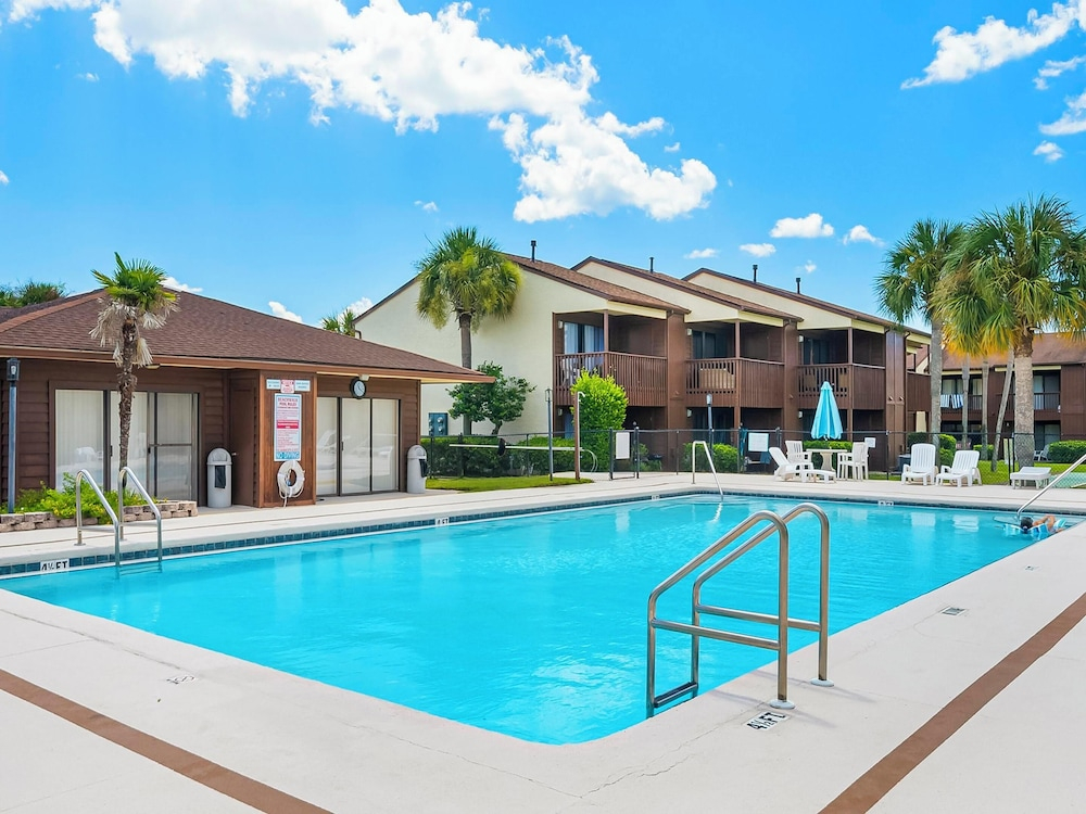 Beachwalk Condominiums #8B