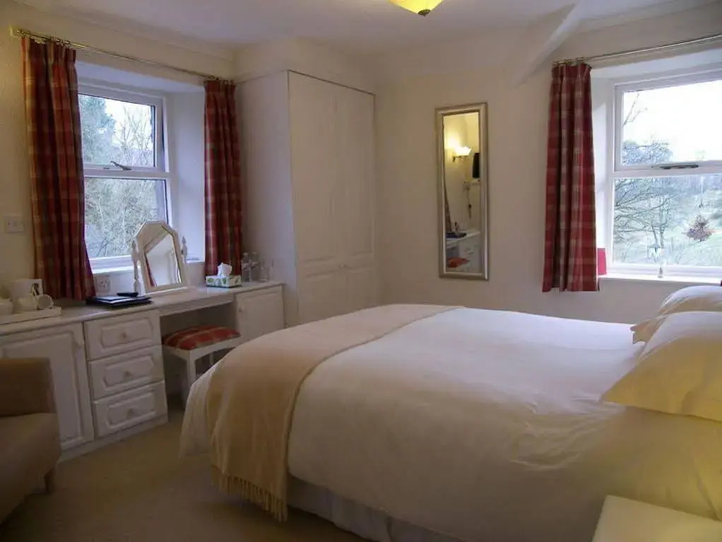 Riverside Bed  Breakfast