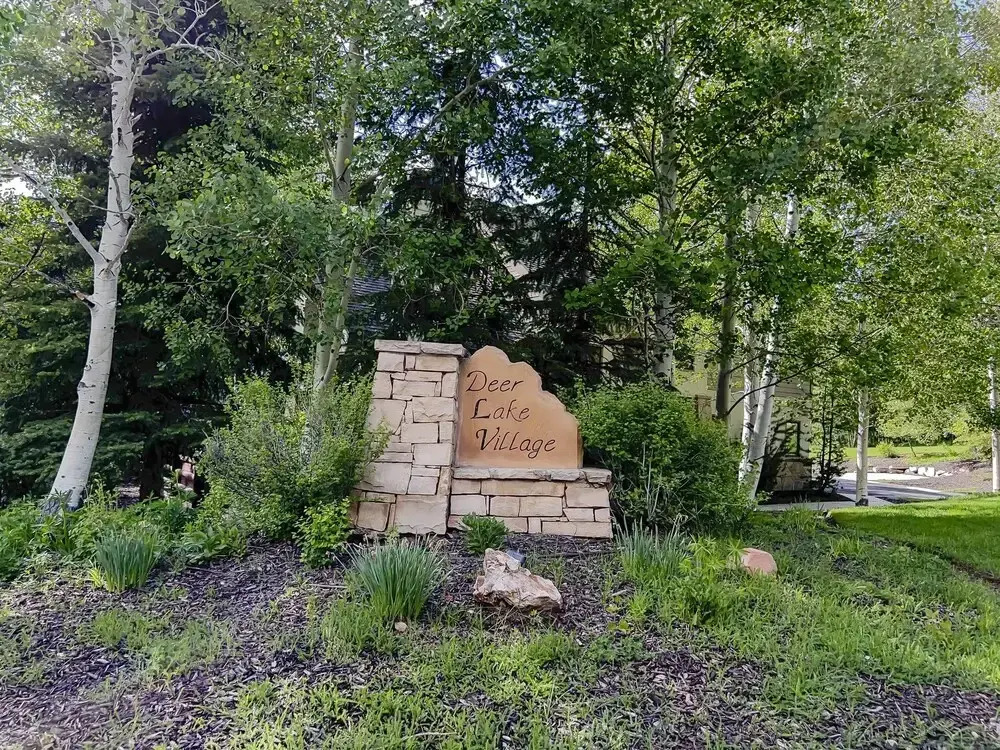 2480 Escape To The Lakes At Deer Valley! Private Hot Tub Oasis-close To The Slopes! 2 Bedroom Condo by RedAwning