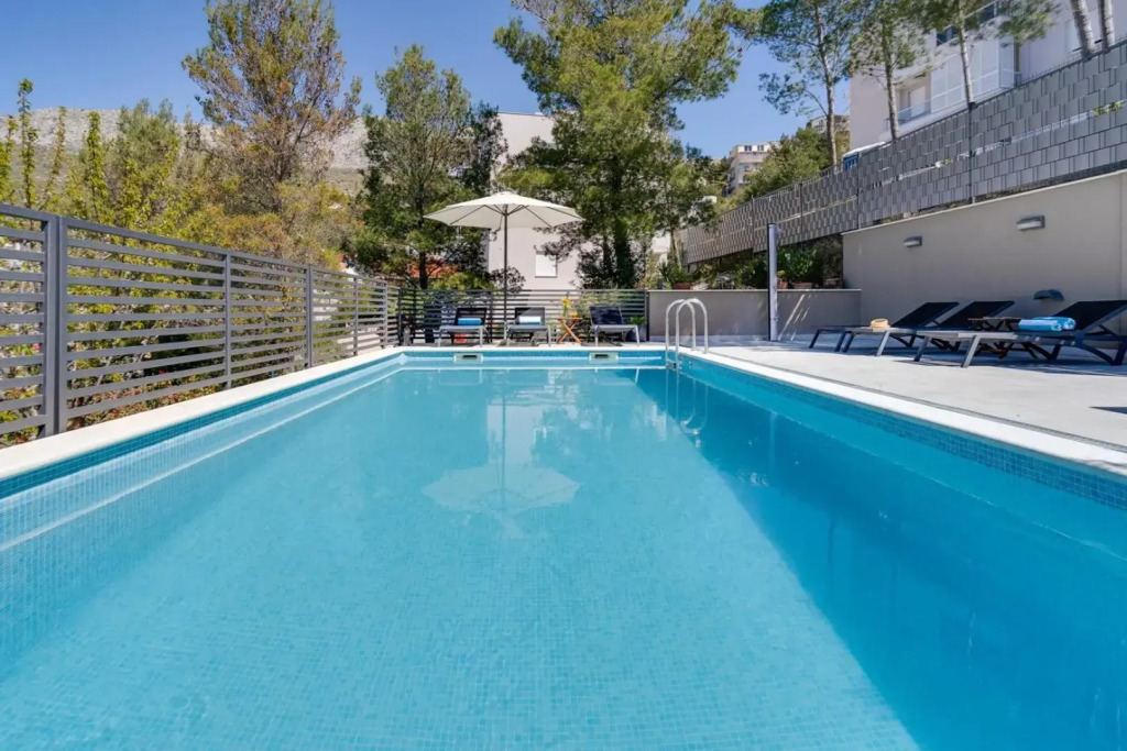Villa Nina with private 32 sqm heated pool, 5 bedrooms, fun zone, 850m from the beach