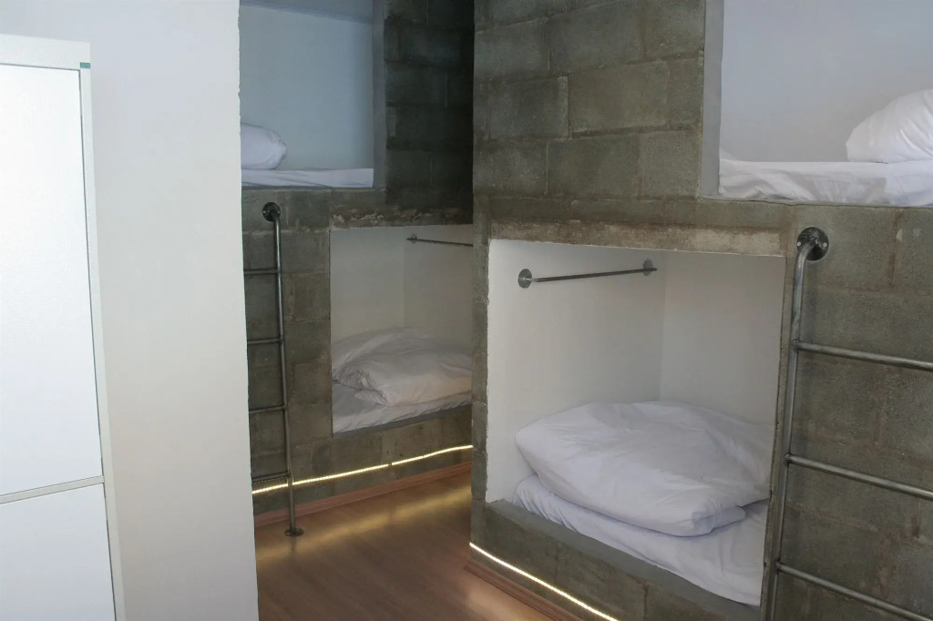 Viva Hostel Design