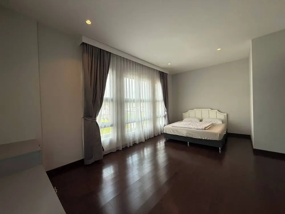 House Near Suvarnabhumi Airport