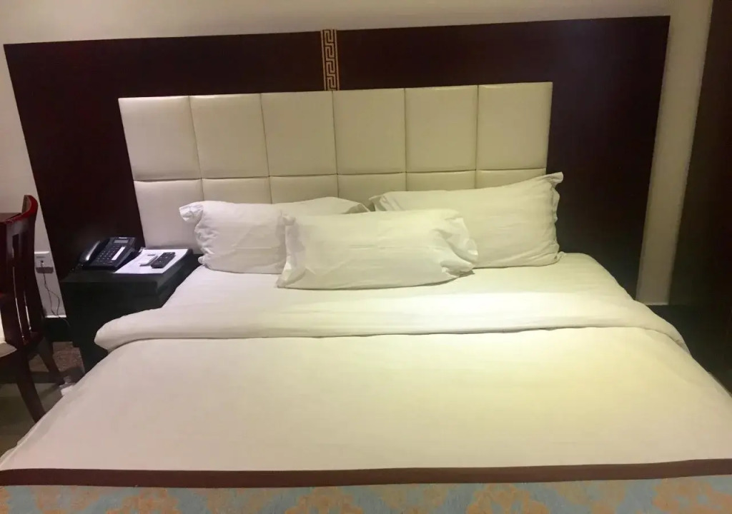 Grandbee Apartment and Residence