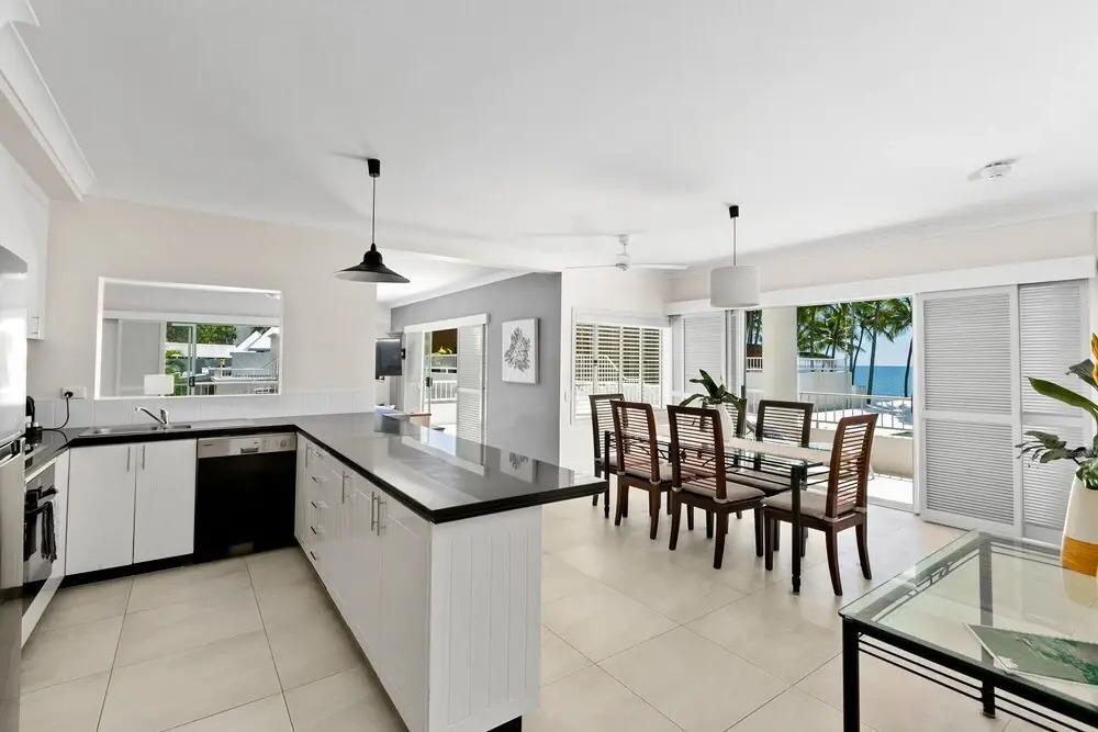 Belle Escapes - Absolute Beachfront Apartment with Private Pool Alamanda Resort "48"