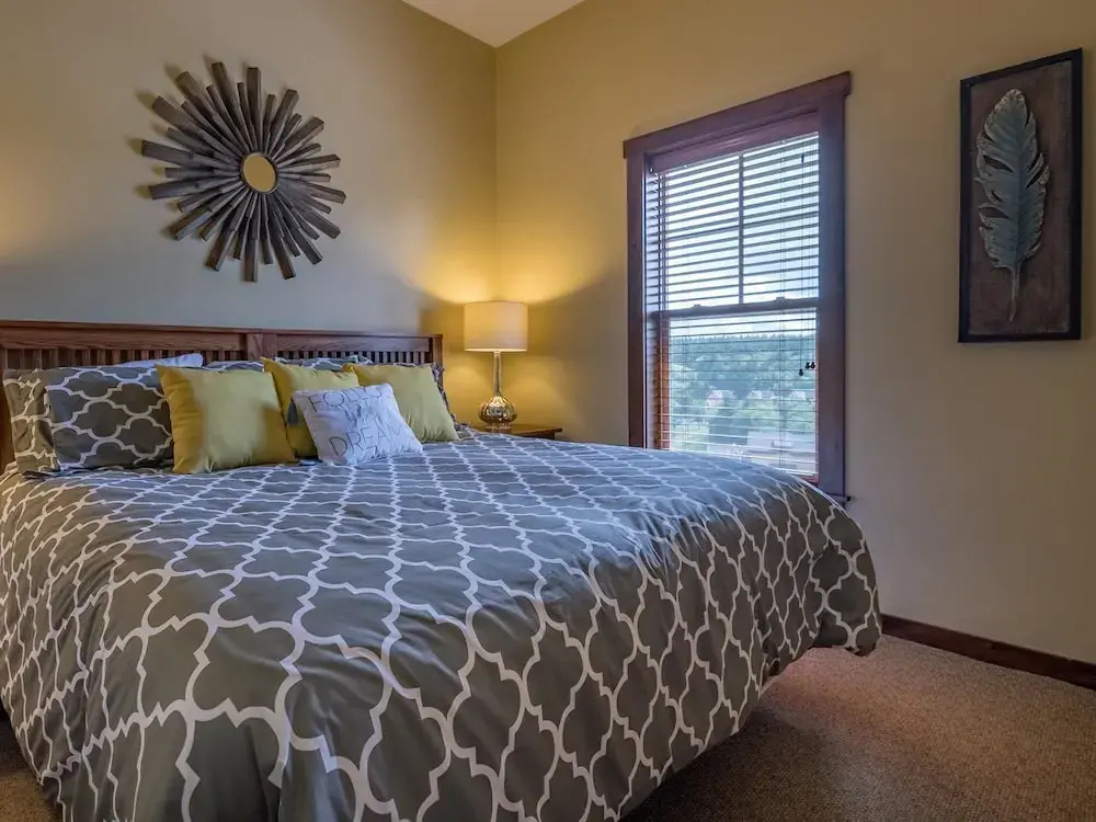 3 Br: Soaring Eagle 405