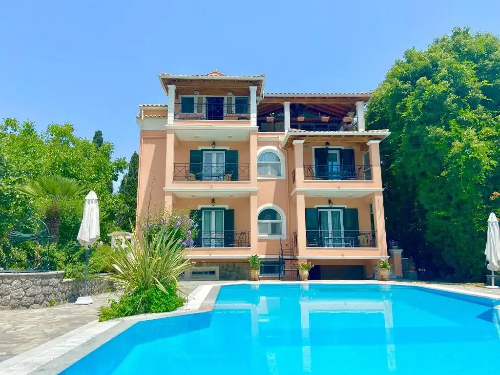 Villa Rosalia Apartments & Studios with Pool by Hotelius