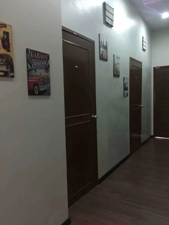 R&R Budget Inn - Hostel