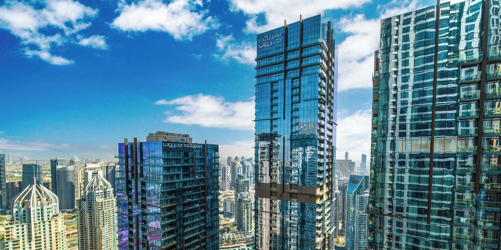 LUX The Dubai Marina View Suite 2