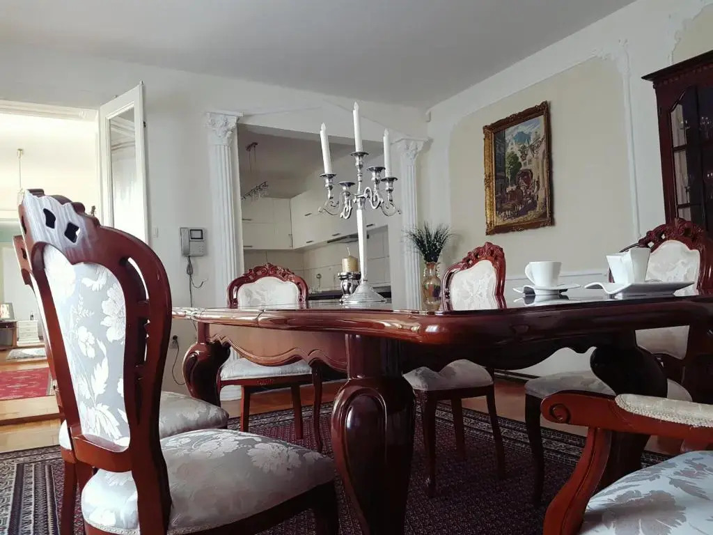 Apartments Villa White House