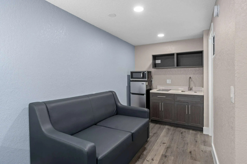 Super 8 by Wyndham Kissimmee-Orlando