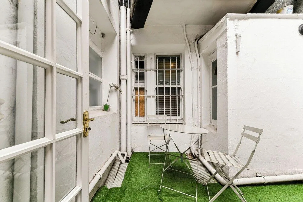 South-Kensington Apartment