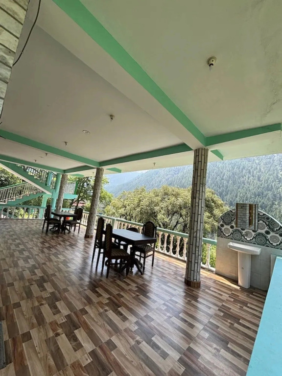 Fusion Guest House And Cafe