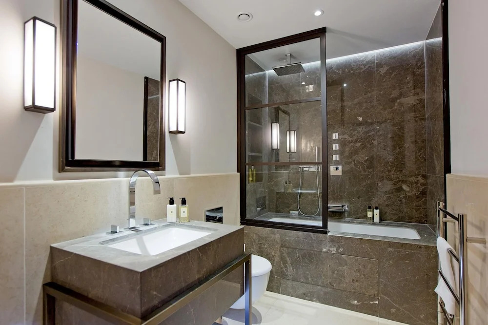 2-bed Superior Apt 208