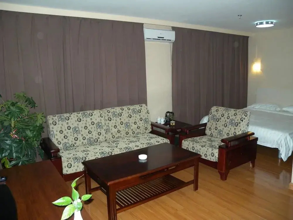 White Clouds Hotel - Dalian