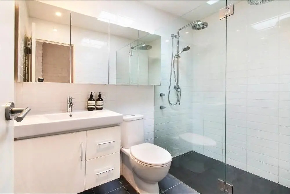 Darling Harbour Modern 2 Bedroom Terrace