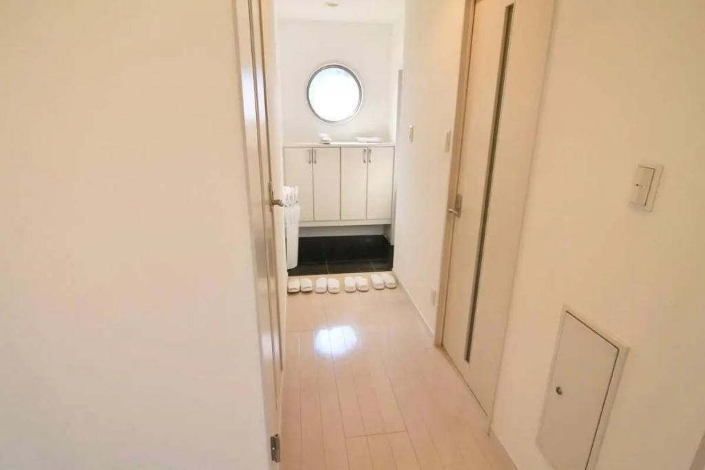 10 min Hiroshima Station & 2BR Up to 10p & 4 bikes
