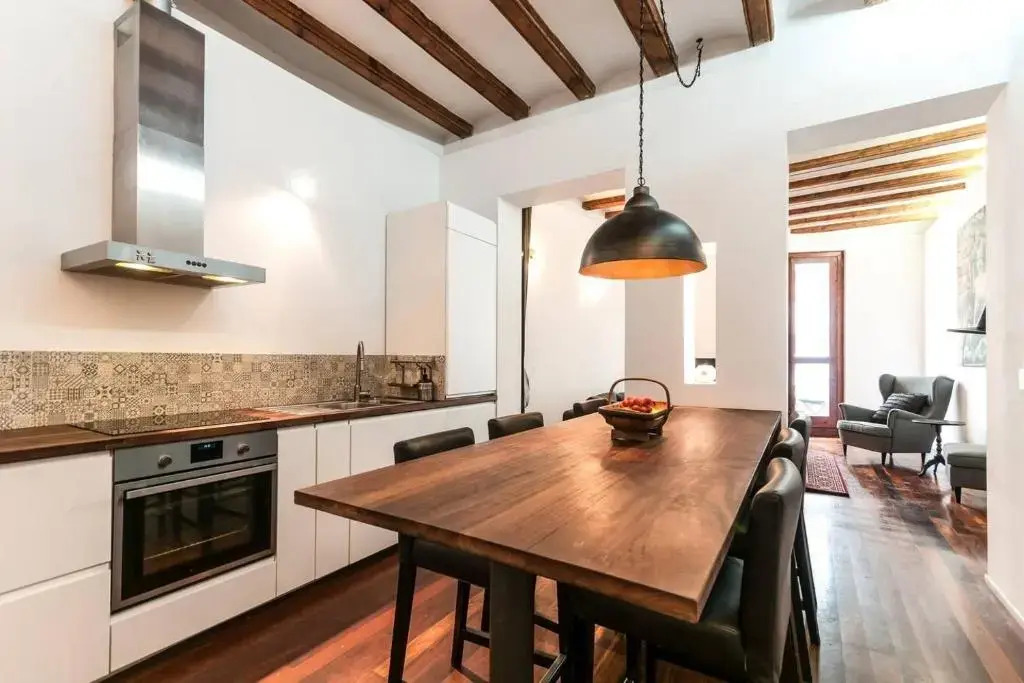 Barcelonaforrent Alessandra Central Ramblas Apartment