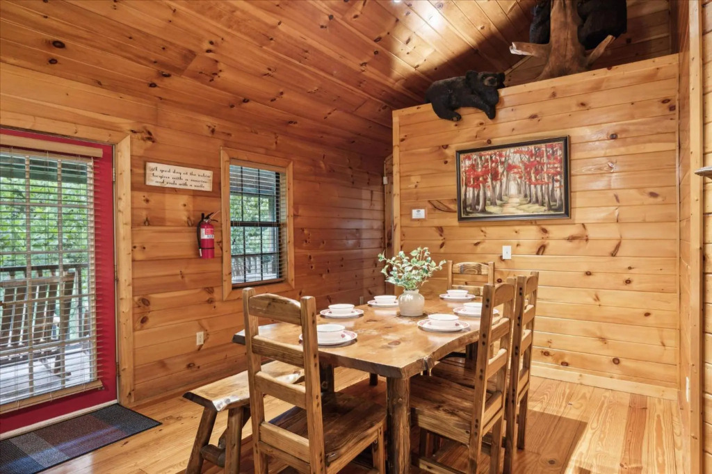 Lucky Cub Cabin