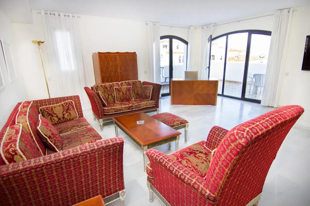 Park Plaza Suites Apartamentos