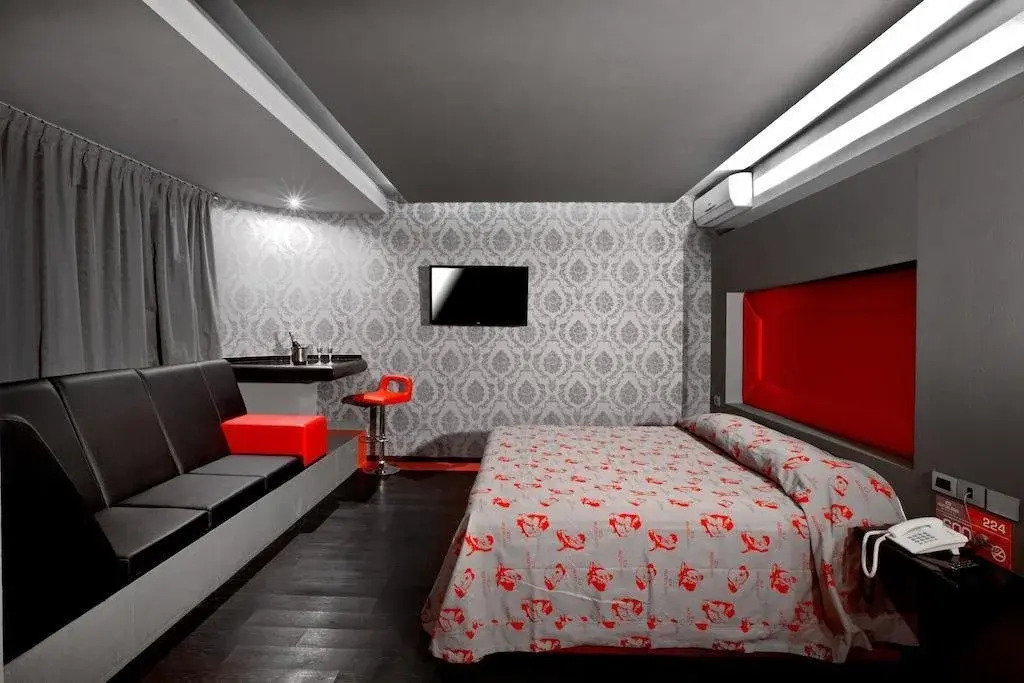 Eurosuites Oceania - Adults Only