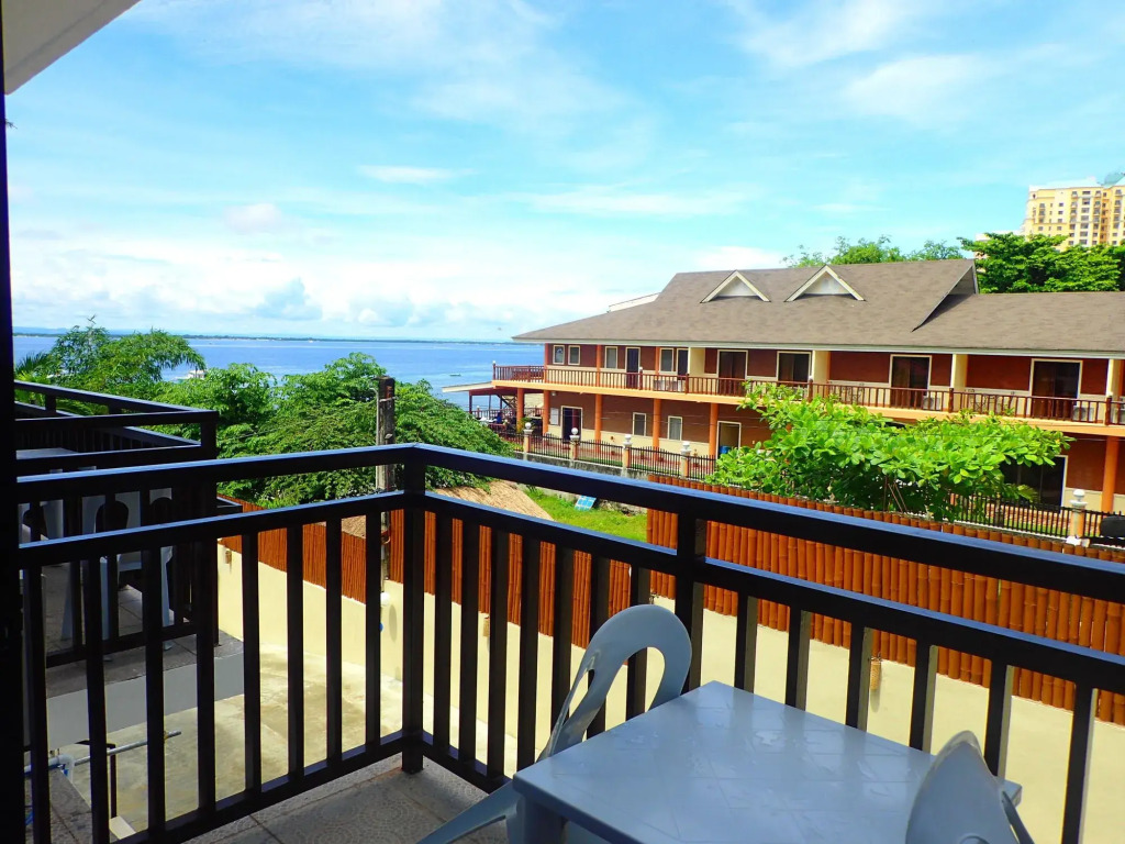 Aozora Seaside Mactan