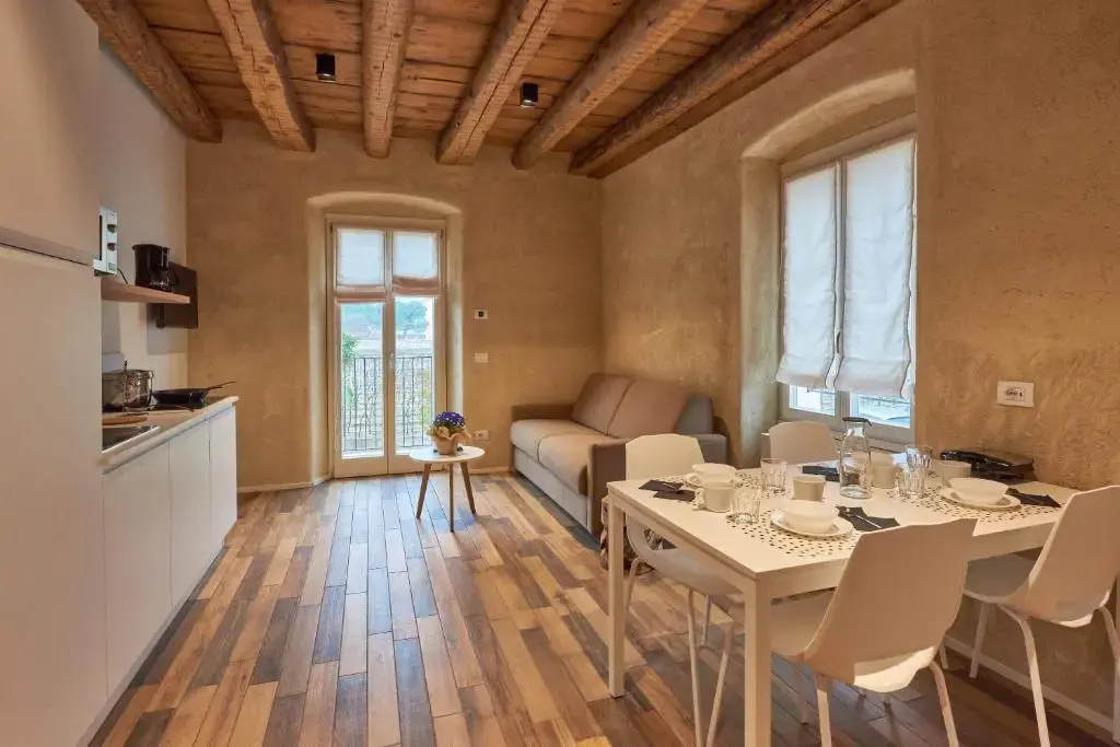 Albola Suite Holiday Apartments